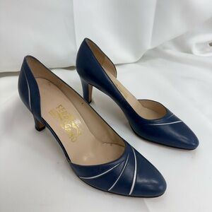 FERRAGAMO VINTAGE BLUE HEELS SIZE 8
